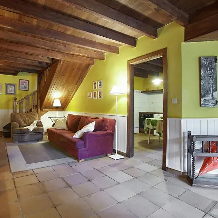 Dom wakacyjny Cozy In Pilona With Mountain View