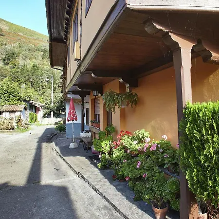 Cozy In Pilona With Mountain View Infiesto