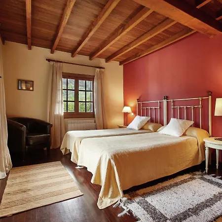 Dom wakacyjny Cozy In Pilona With Mountain View Infiesto